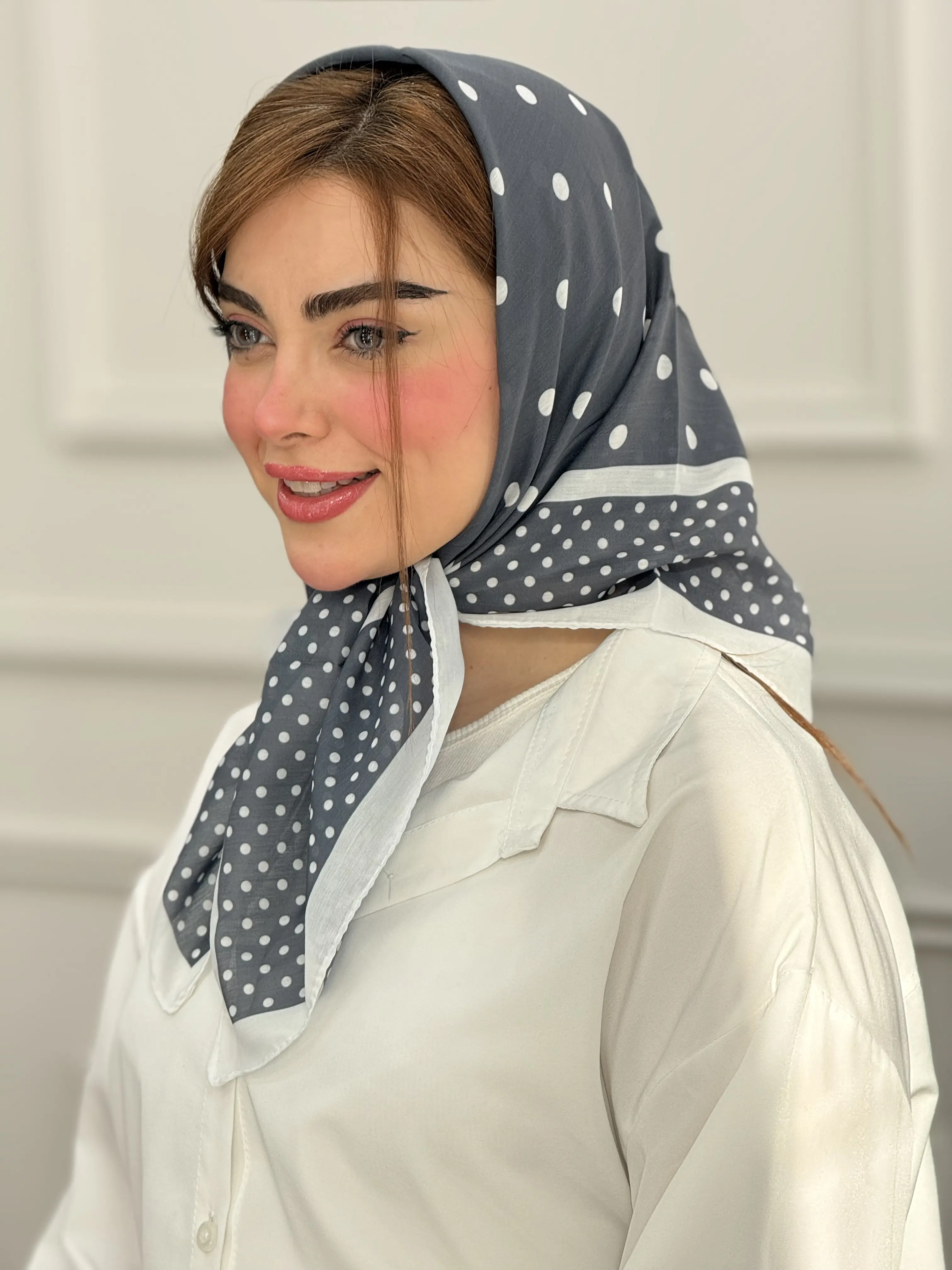مینی اسکارف نخی خال درشت