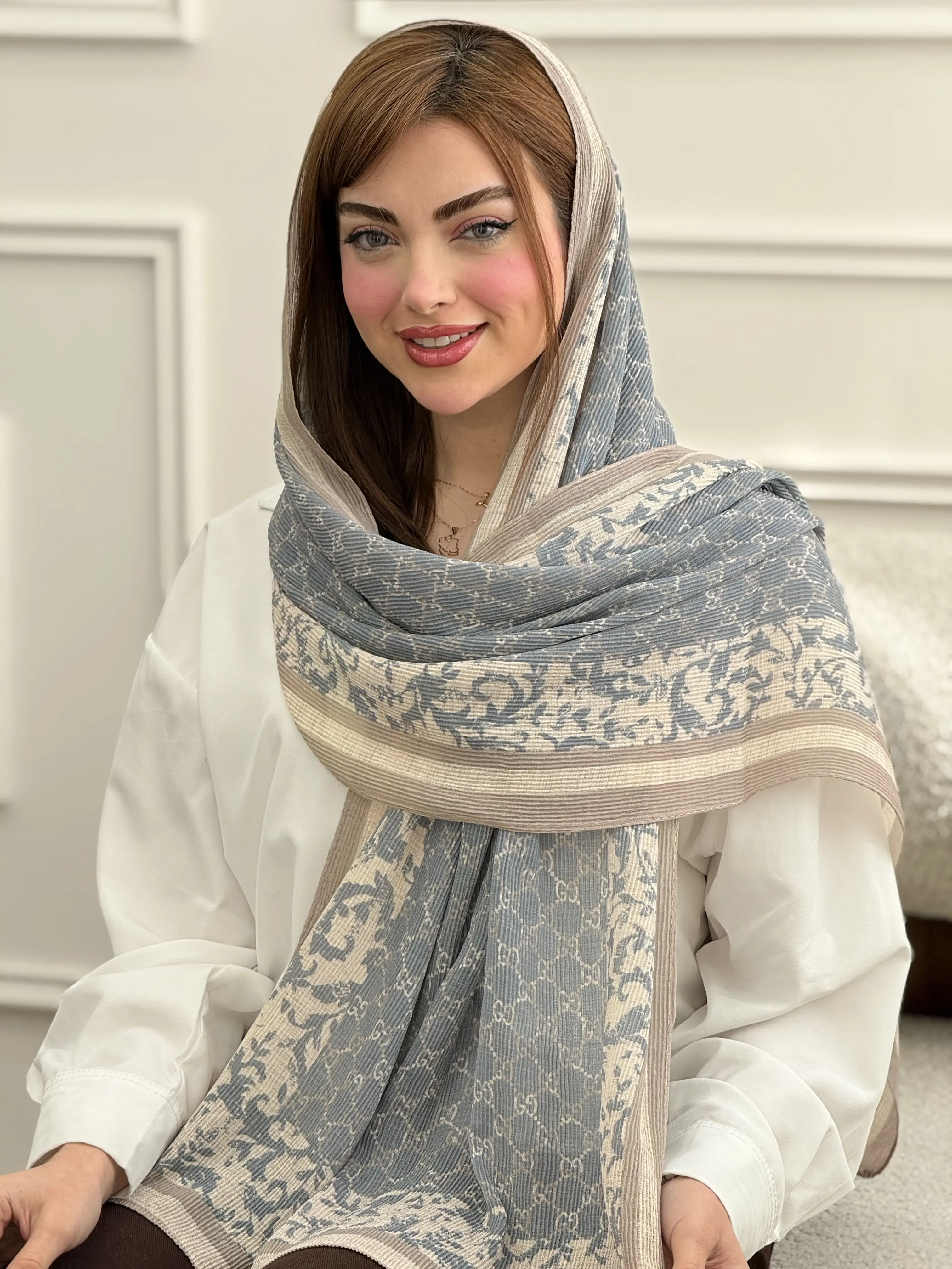 شال نخی پلیسه طرح گوچی