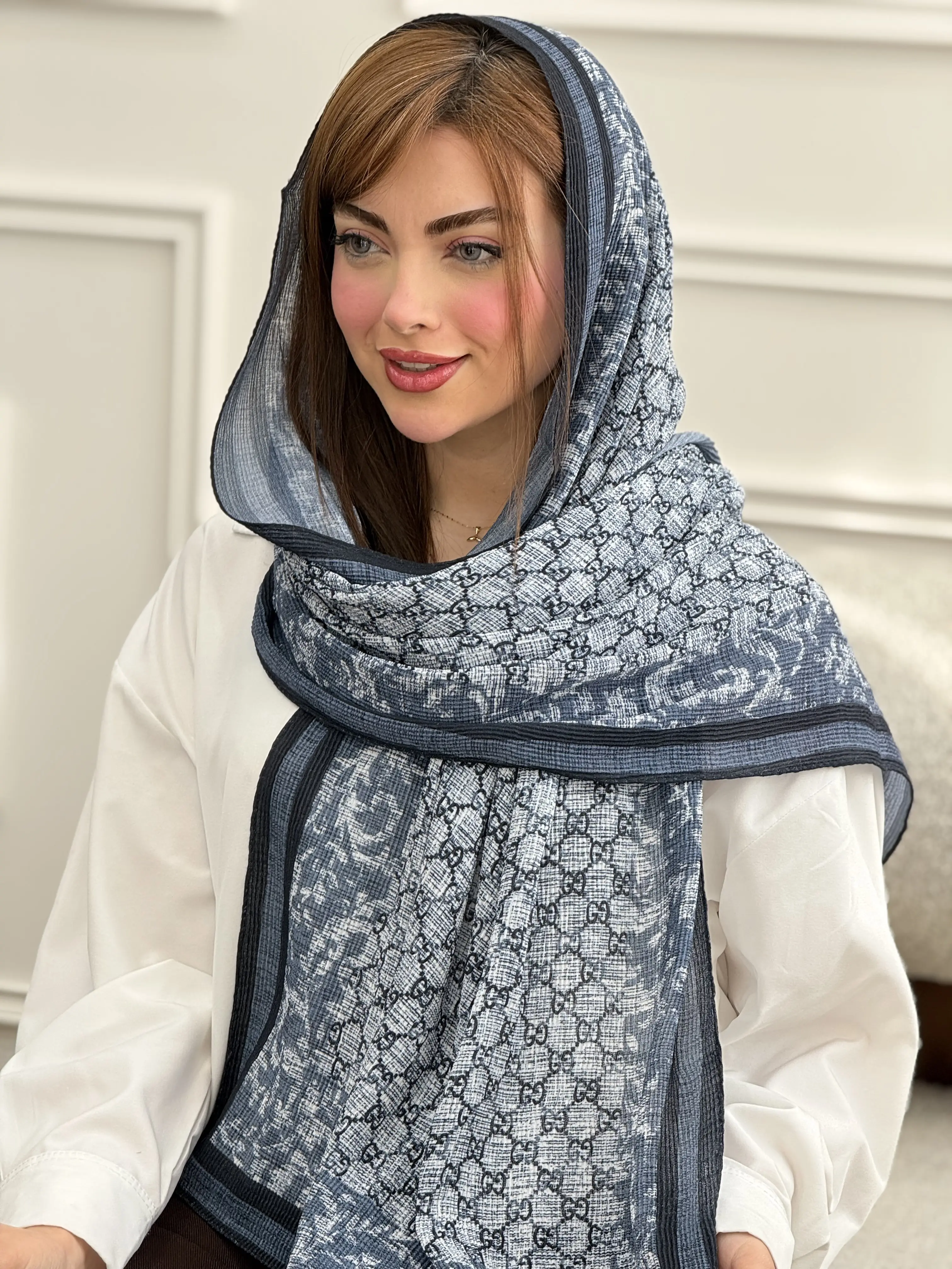 شال نخی پلیسه طرح گوچی