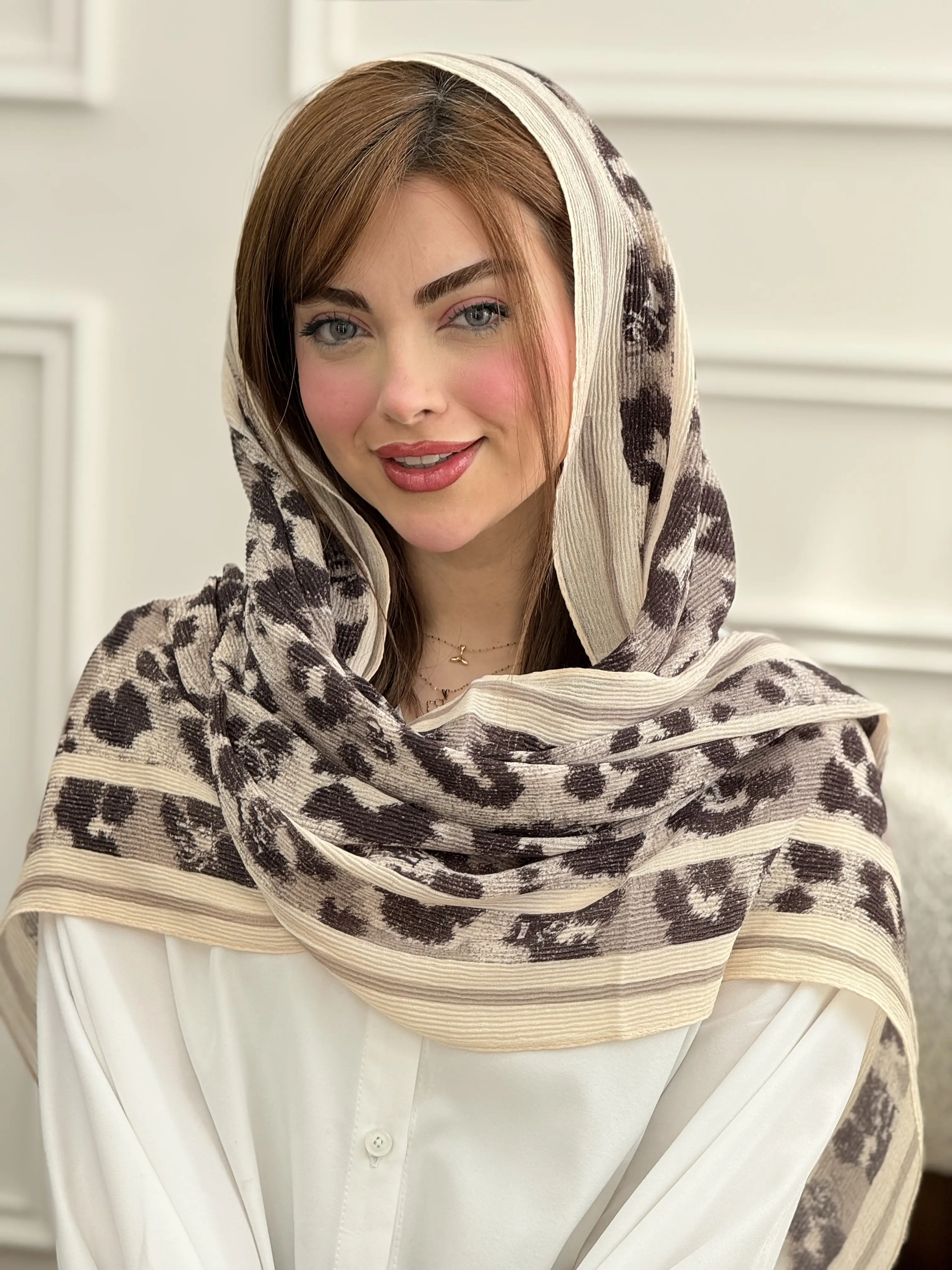 شال نخی پلیسه طرح دیور پلنگی
