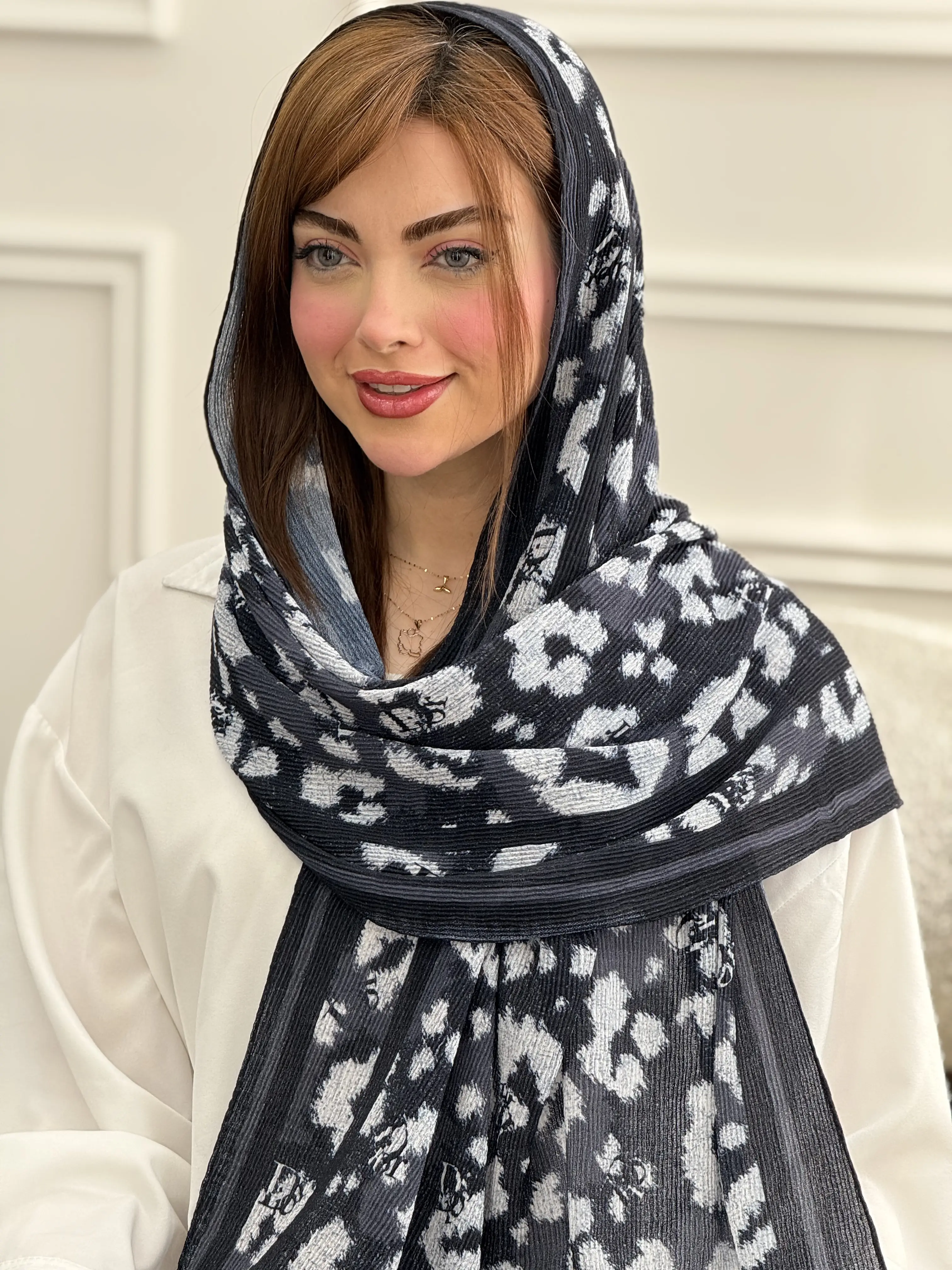 شال نخی پلیسه طرح دیور پلنگی
