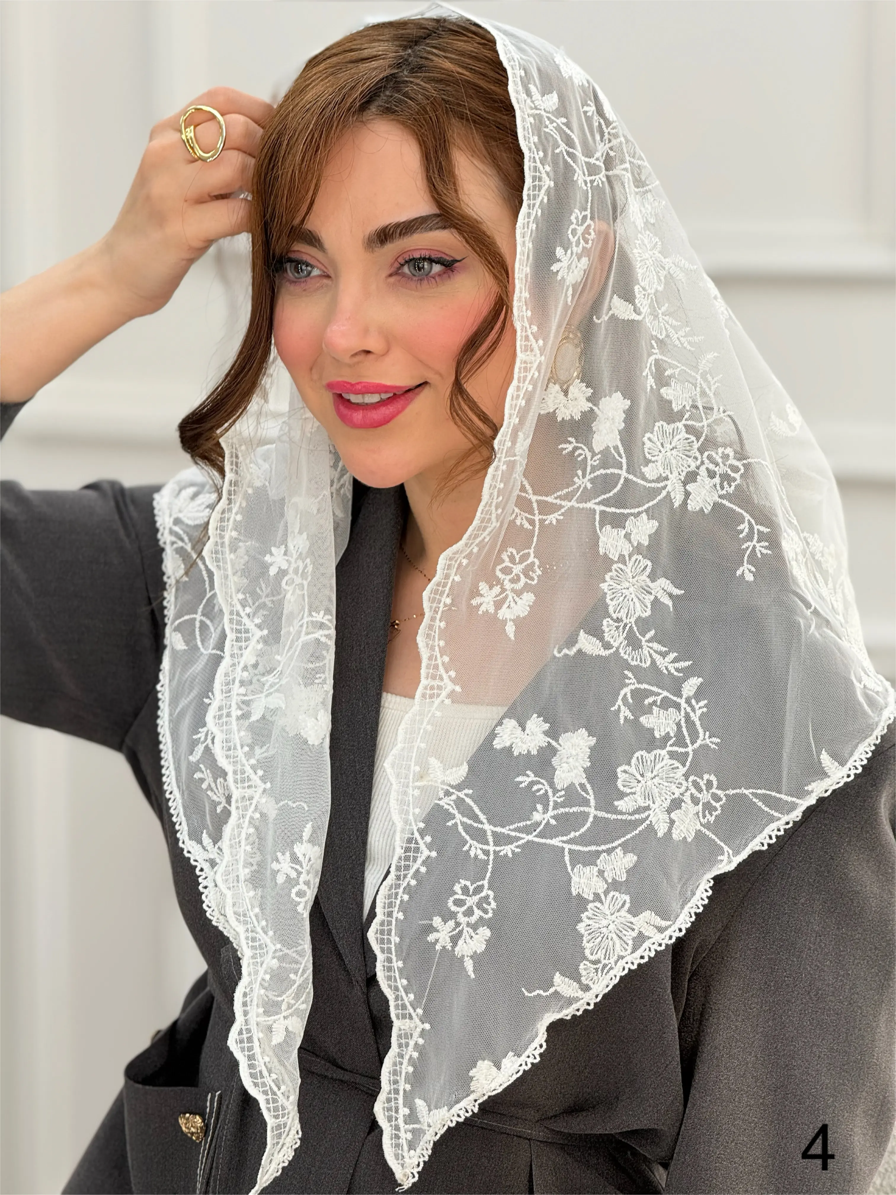 مینی اسکارف سه گوش دانتل سفید