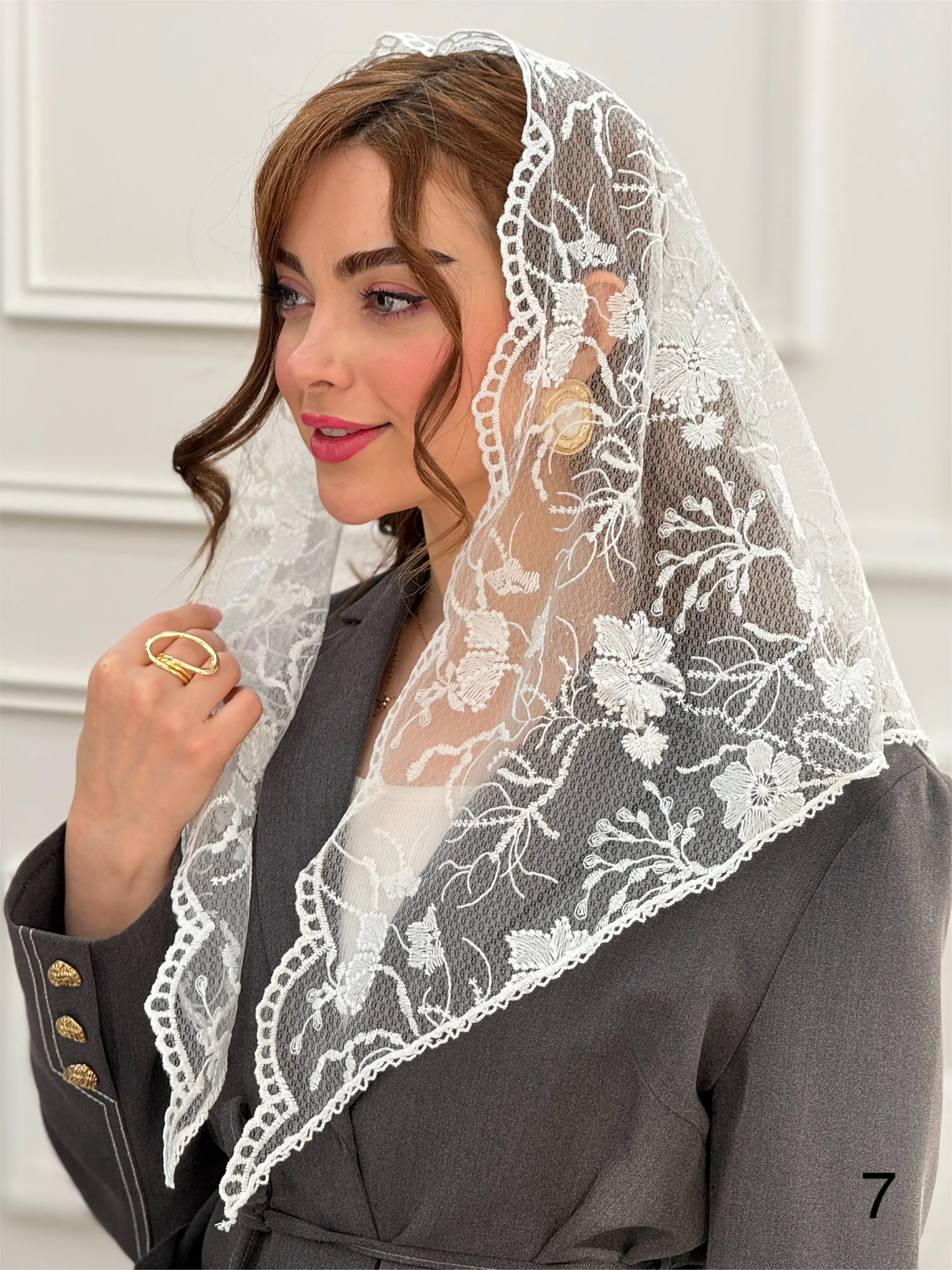 مینی اسکارف سه گوش دانتل سفید