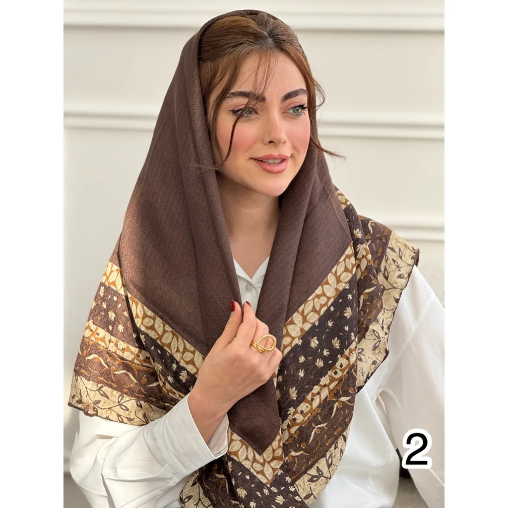 روسری نخی وسط ساده حاشیه برگ