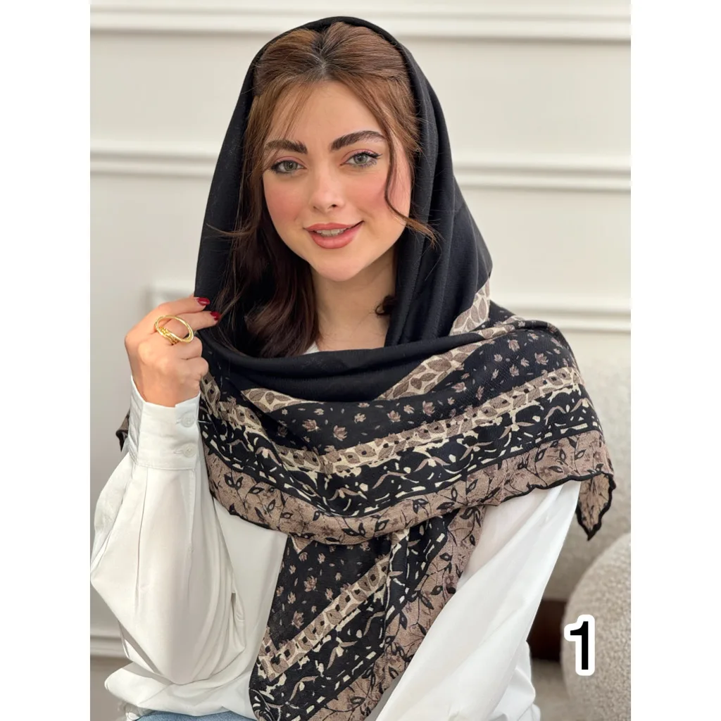 روسری نخی وسط ساده حاشیه برگ