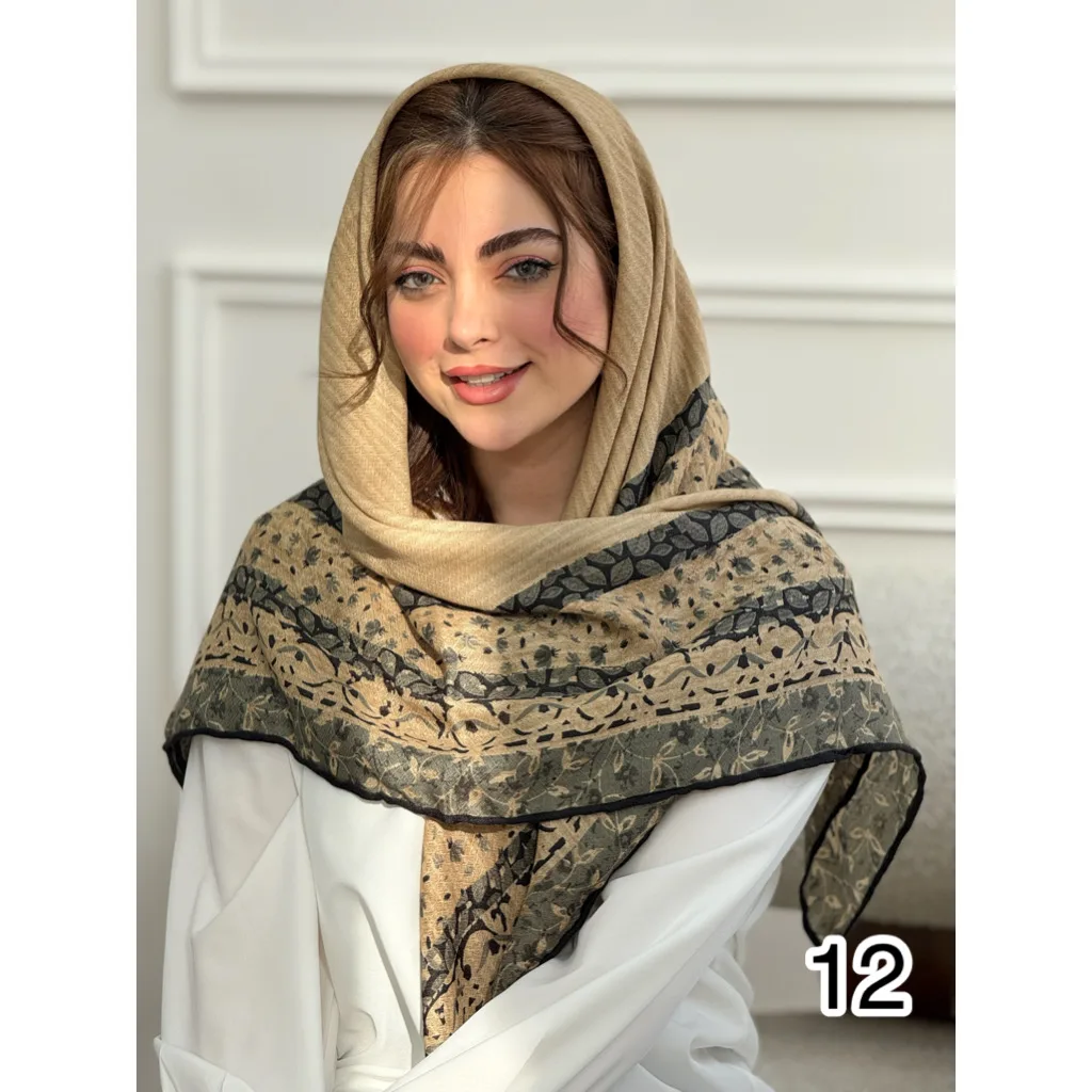 روسری نخی وسط ساده حاشیه برگ