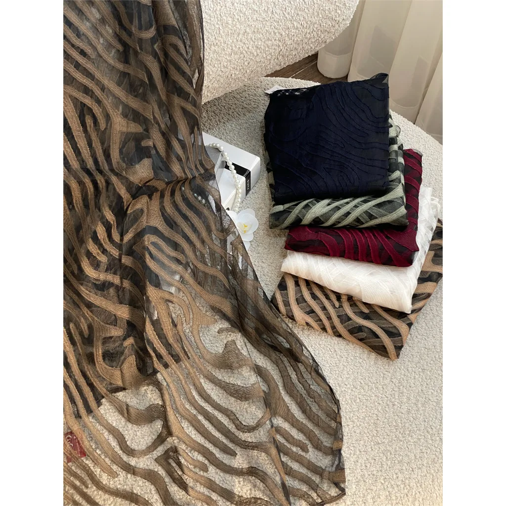 شال مجلسی حریر شیشه ای طرح زبرا