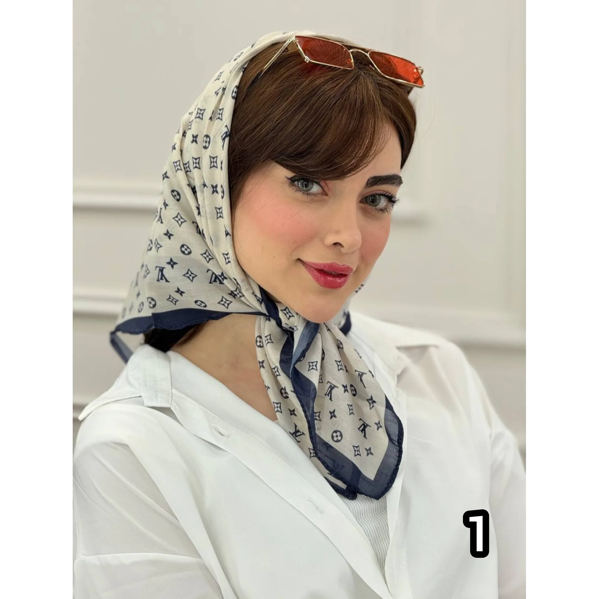 مینی اسکارف طرح لویی ویتون