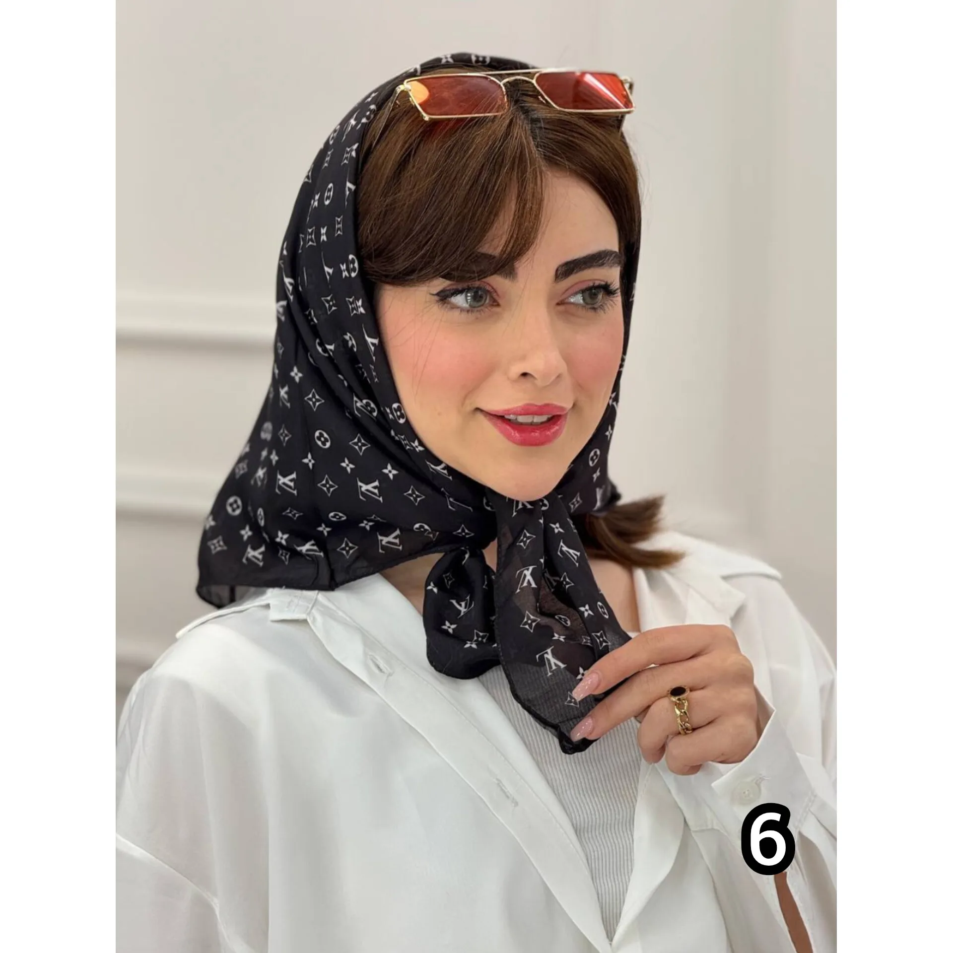 مینی اسکارف طرح لویی ویتون
