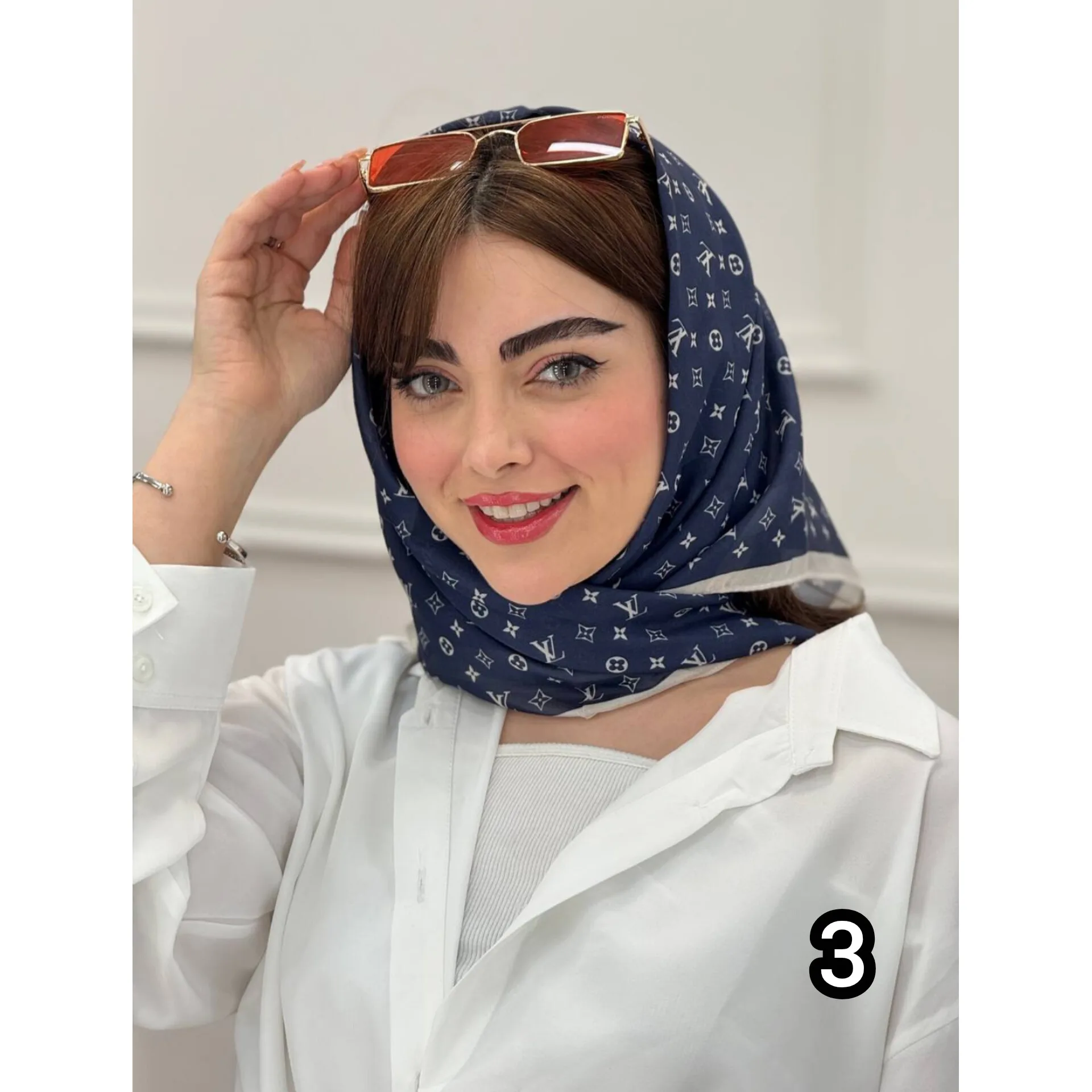 مینی اسکارف طرح لویی ویتون