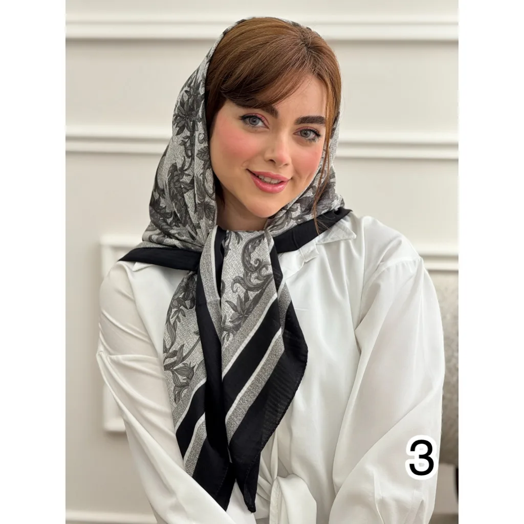 روسری نخی اسکالر طرح گل میخک