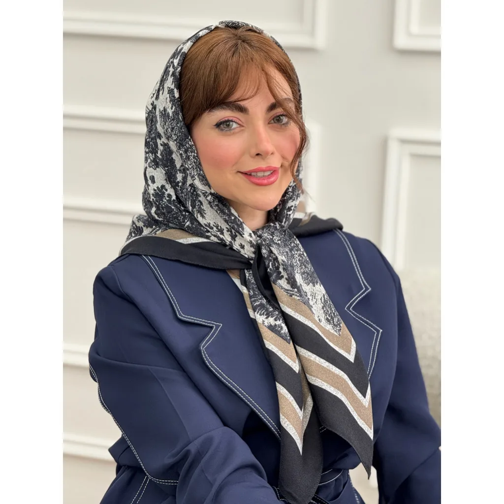 روسری نخی طرح دیور جنگلی ریز