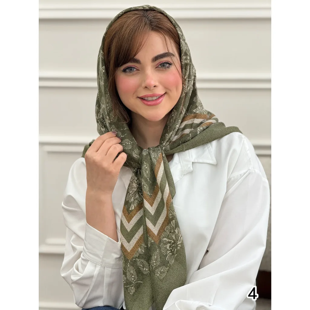 روسری نخی طرح برگ گل