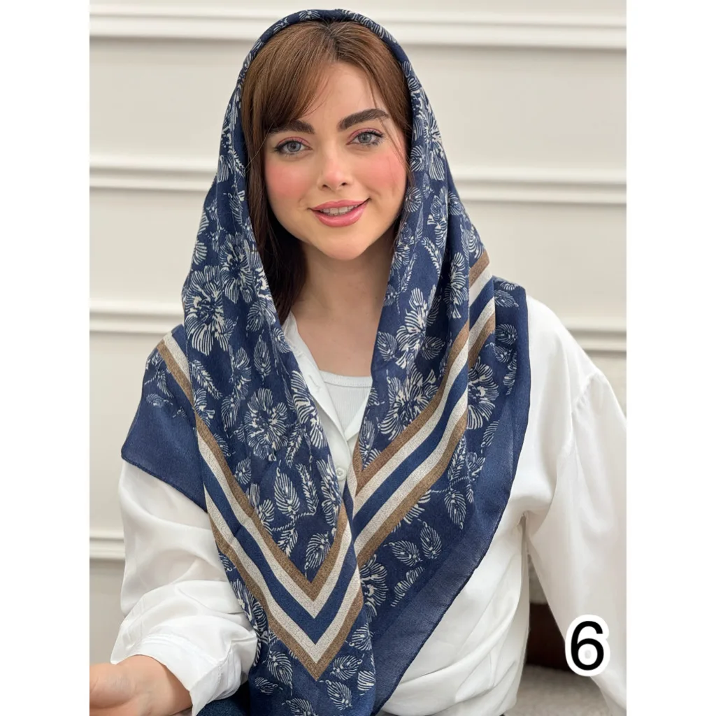 روسری نخی طرح برگ گل